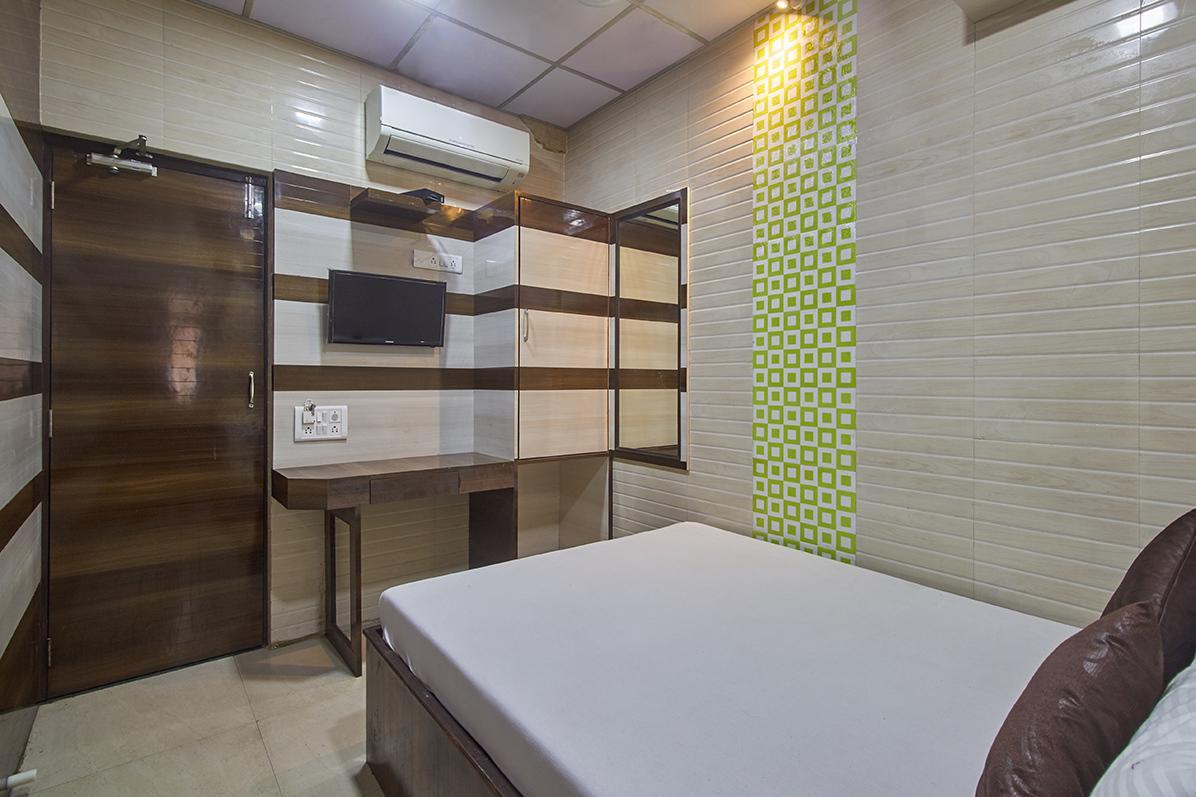 מומביי Plaza Guest House מראה חיצוני תמונה